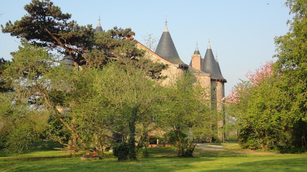 Chateau De La Frogerie Maulévrier Exteriör bild