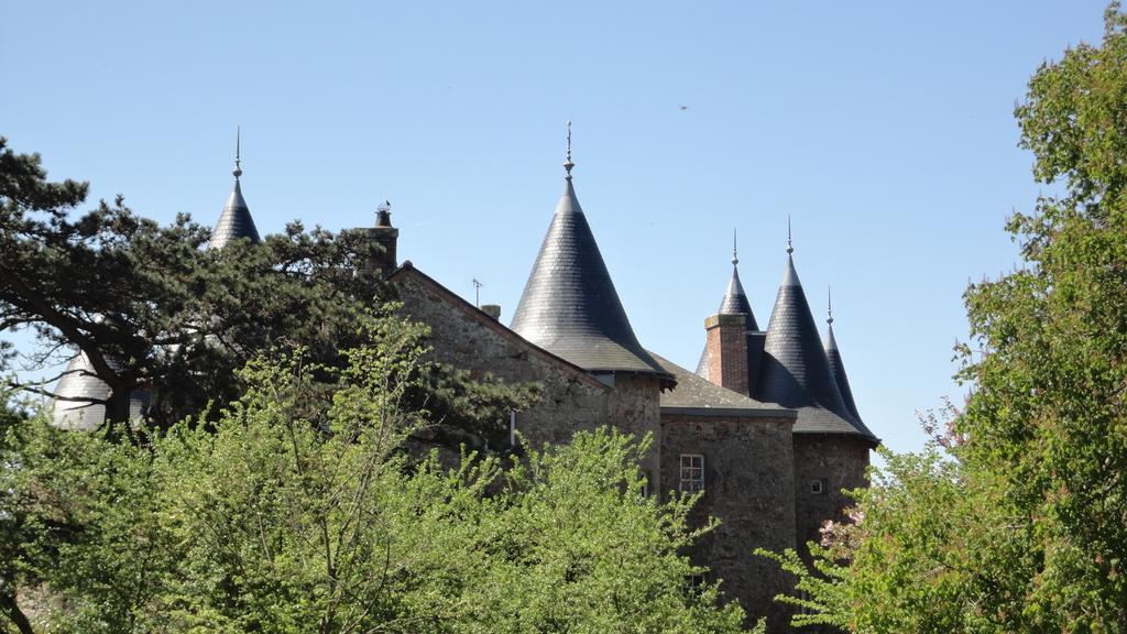 Chateau De La Frogerie Maulévrier Exteriör bild